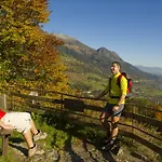 Gaestehaus Zwischenberger Оберфеллах