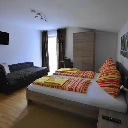 Gaestehaus Zwischenberger Apartamento Obervellach