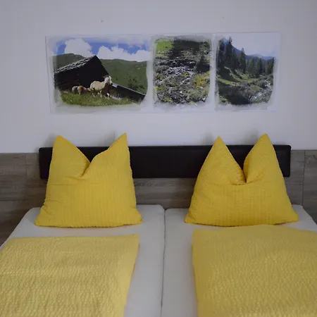 Zwischenberger Apartment *