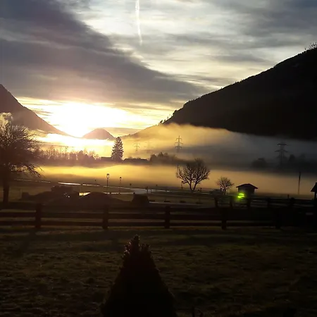 Gaestehaus Zwischenberger Apartamento Obervellach