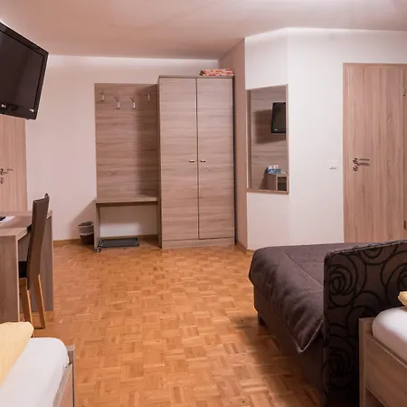 Gaestehaus Zwischenberger Apartment *